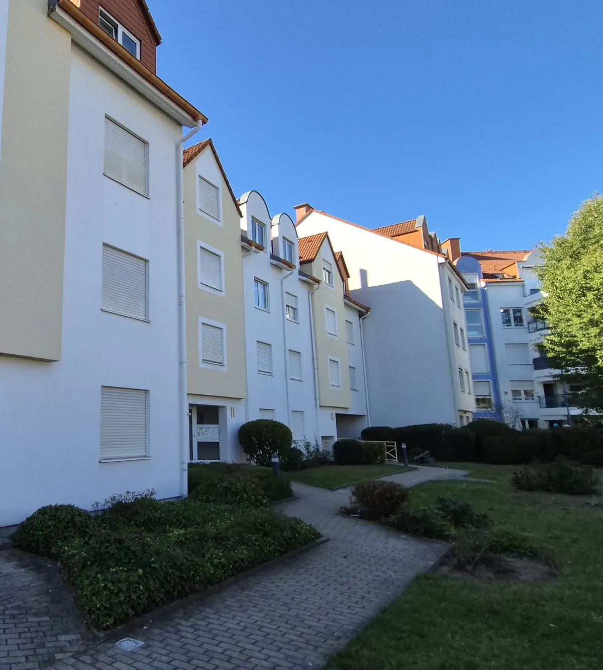 Reihenhäuser in Dietzenbach nach der Reinigung